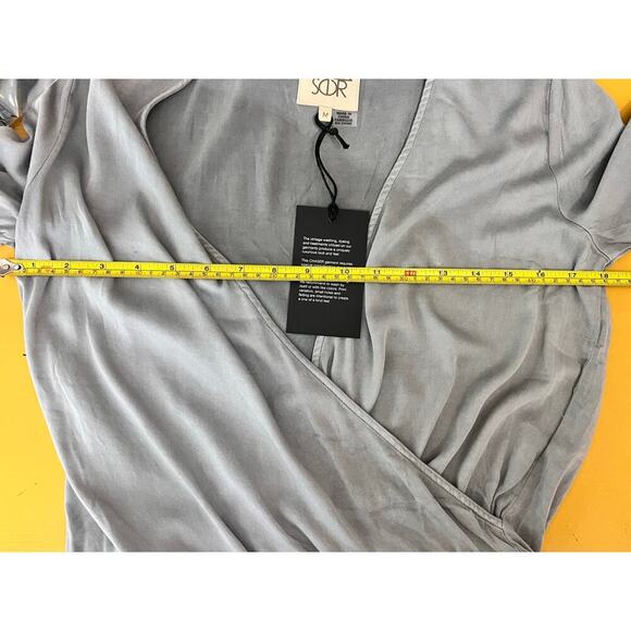 Chaser Slate Gray Wrap Style Shorts Romper With Bell Sleeves NWT Size Medium - Picture 6 of 7